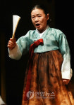 열창하는 명창 안숙선
