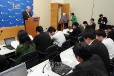 노동부, 노사 양보교섭 촉구