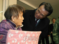 한총리, 춘천 복지시설 방문