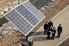 장지천에 태양광 조명등 설치