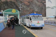 <카메라뉴스> 오동도 동백열차 새단장
