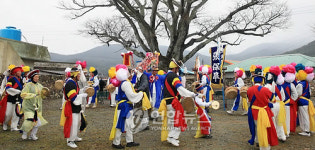 장보고 대사 기리는 당제