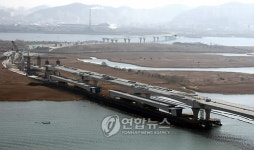 을숙도 지나는 부산 명지대교