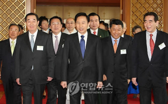 李대통령, 노사민정 대표 초청 오찬