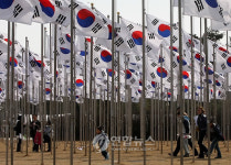 3.1절 90주년..독립기념관 인산인해