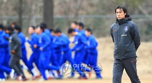 홍명보 감독, 동아시안컵 대표팀 훈련에 주목