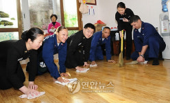미해군 장병, 부산서 봉사활동