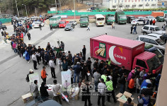 축구 열기에 휩싸인 강릉종합운동장
