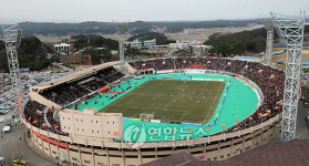 강릉 축구 열기속으로