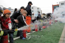  거제 외국인학교서 소방훈련