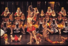 무대 위의 블록버스터 라 바야데르