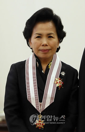 은관문화훈장 받은 이미자씨
