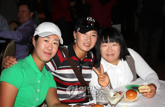만찬에서 만난 김주연, 박세리, 신지애