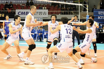 -프로배구- 삼성화재, 대한항공에 먼저 1승