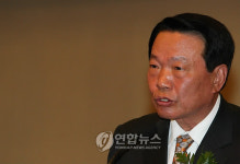 축사하는 노희찬 한국섬유산업연합회장