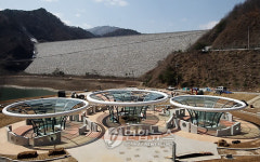 화천 평화의댐에 조성중인  종 공원