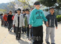 <카메라뉴스> 장애의 벽을 허물고