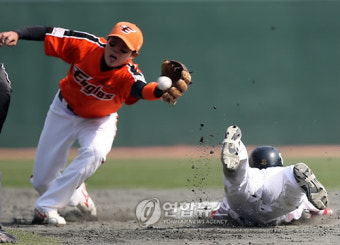 정근우 도루