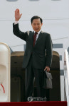 출국 인사하는 이 대통령