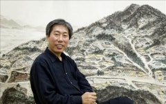 수묵화로 그린 전통 삶이 깃든 마을