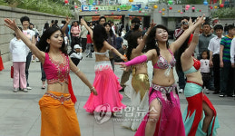 청계천 밸리댄스 공연