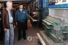 선박엔진 둘러보는 브라질 국영석유업체 최고임원