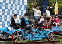 레일바이크 타고 섬진강변 달려요