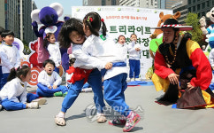 오늘은 내가 천하장사!