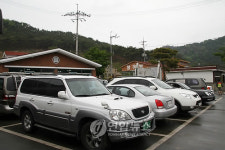 봉하마을 주차장 만원