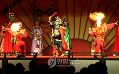 中 전통기예 변검 제주서 상설 공연