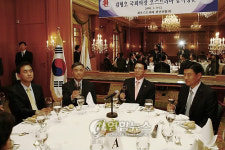 김형오 국회의장, 동포 및 진출기업 대표 오찬 간담회 참석