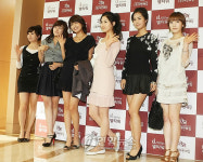 소녀시대, 세윤오빠 축하해요