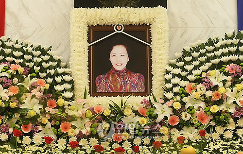 국민가수 현철, 트로트계 4대 천왕의 영원한 안식을 빕니다
