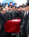 <盧전대통령 서거> 고향 봉하로