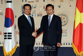 <한-아세안>李대통령, 응웬 떤 중 베트남 총리 접견