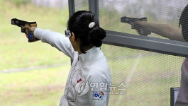 25m권총 ..정조준