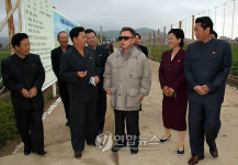 김정일 국방위원장, 협동농장 시찰