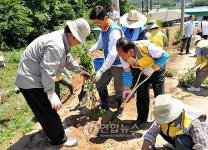 김문수 지사, 한센촌서 희망근로 체험