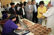 박근혜 전 대표, 성분도복지관 방문