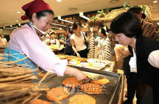 백화점에서 느끼는 시골 장터