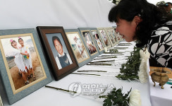 씨랜드 참사 10년 "사진 속 딸과의 대화"