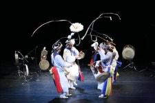 김주홍과 노름마치, 레인포레스트 축제 초청