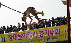 용두산공원서 임은지 장대쇼