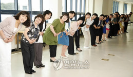 친절 교육받는 강릉시 주문진보건출장소 직원들