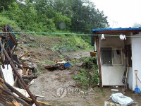 폭우로 횡성 우천면 두곡리 주택 반파