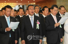 제헌절 노래 외워 부르는 노회찬 진보신당 공동대표