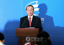 최시중 "특정신문.기업에 특혜없다"