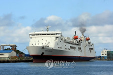 속초항 입항한 퀸 칭다오호