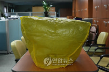 쌍용차노조 헬기 방해용 풍등 띄워