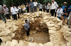 충주 하구암리 신라 고분군 발굴